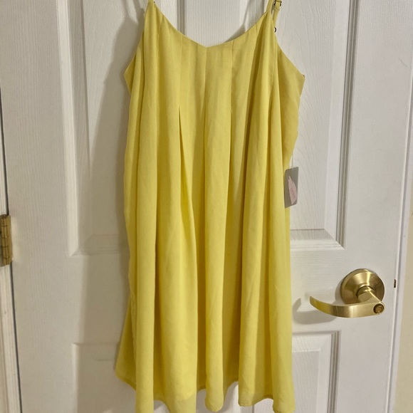 NWT!! Yellow Mini Dress from Forever21 - Picture 2 of 5